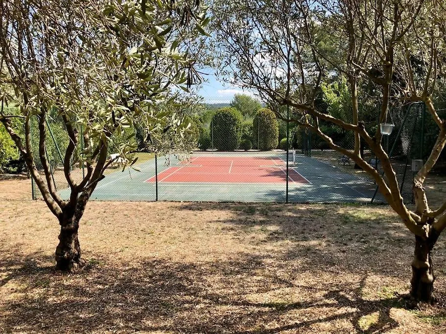 Villa Bois Romay Dans Le Luberon Avec Piscine, Tennis Et Petanque. La Bastide-des-Jourdans