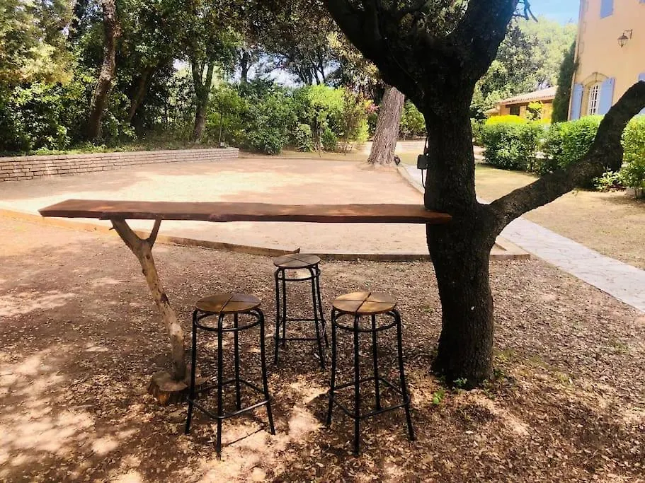 Villa Bois Romay Dans Le Luberon Avec Piscine, Tennis Et Petanque. La Bastide-des-Jourdans